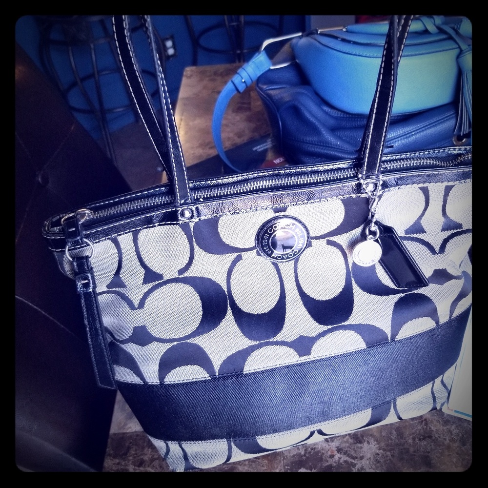 Classic Coach Insignia Tote